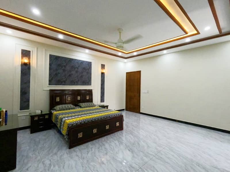 Aesthetic Prime Location House Of 1 Kanal For Sale Is Available 29