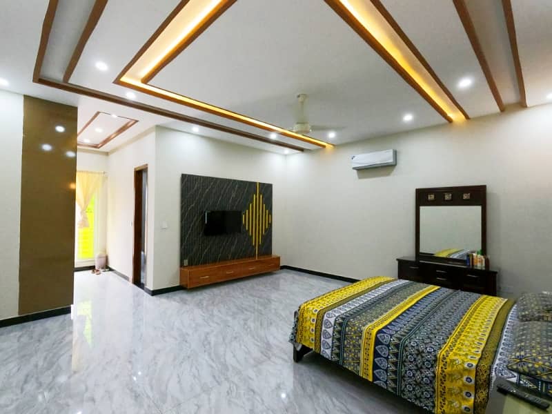 Aesthetic Prime Location House Of 1 Kanal For Sale Is Available 32