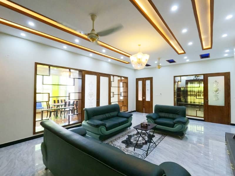 Aesthetic Prime Location House Of 1 Kanal For Sale Is Available 35