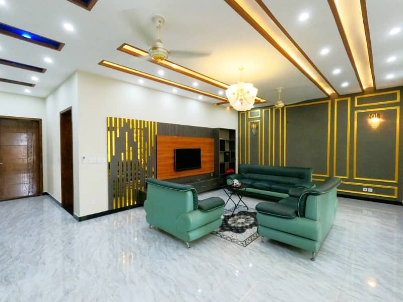 Aesthetic Prime Location House Of 1 Kanal For Sale Is Available 36