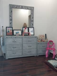 Dressing table and 2 Bed Sidetables