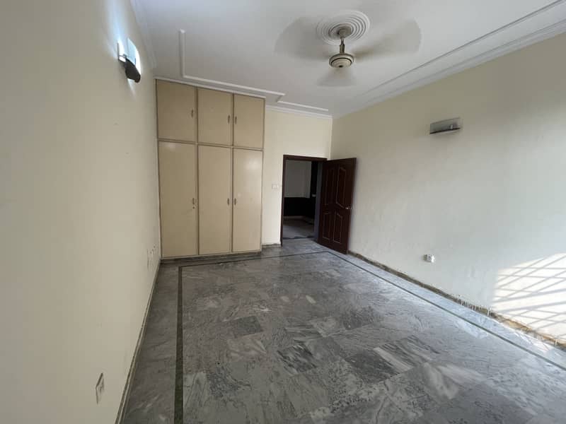 HOUSE FOR SALE IN JOHAR TOWN NEAR EXPO CENTER 2