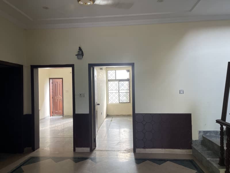 HOUSE FOR SALE IN JOHAR TOWN NEAR EXPO CENTER 7