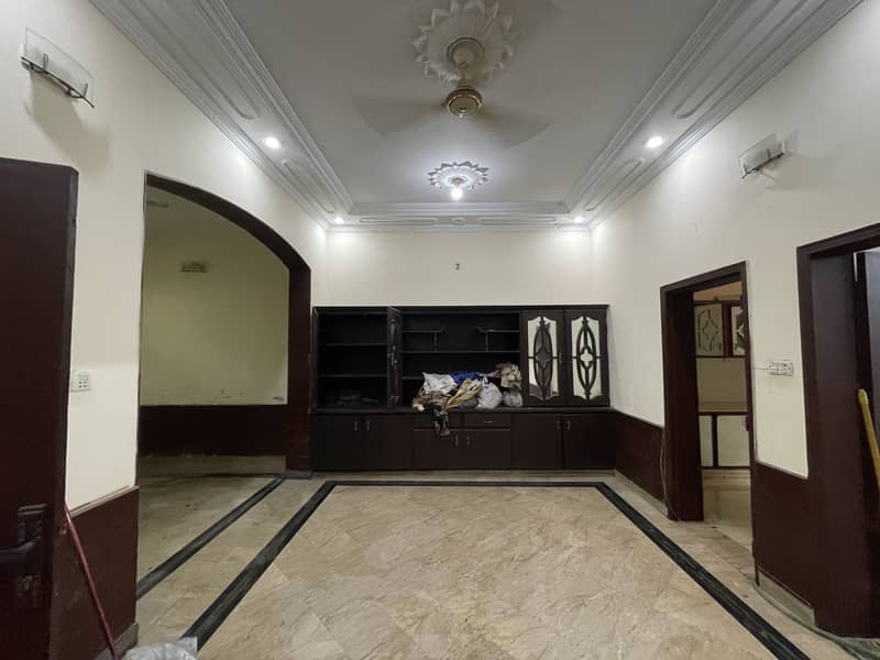 HOUSE FOR SALE IN JOHAR TOWN NEAR EXPO CENTER 11