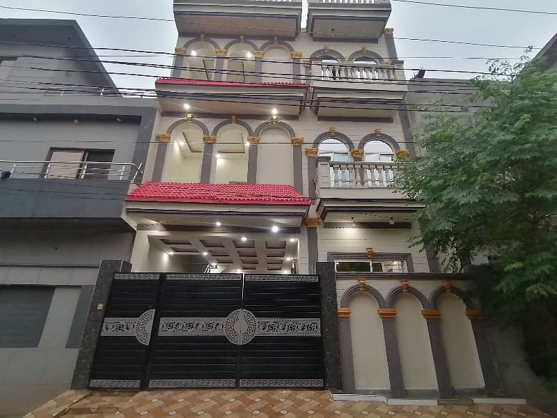 Unoccupied Prime Location House Of 5 Marla Is Available For sale In Jubilee Town 0