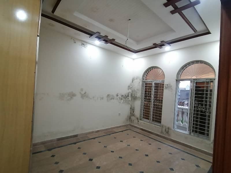 Unoccupied Prime Location House Of 5 Marla Is Available For sale In Jubilee Town 3