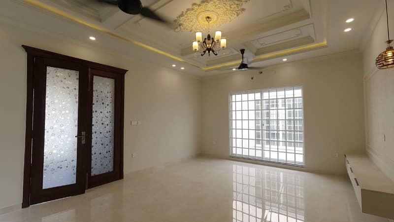 Get A Prime Location 10 Marla House For sale In LDA Avenue 30