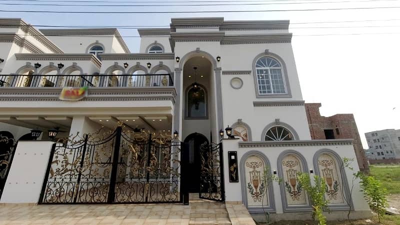 Get A Prime Location 10 Marla House For sale In LDA Avenue 47