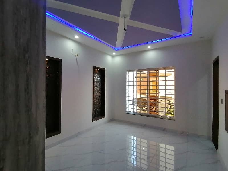 A Centrally Located House Is Available For sale In Lahore 12