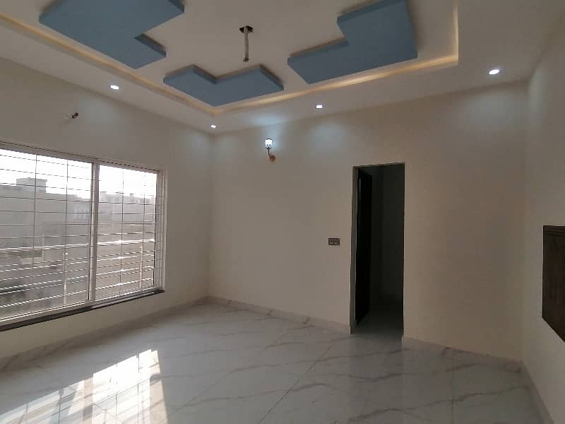 A Centrally Located House Is Available For sale In Lahore 14