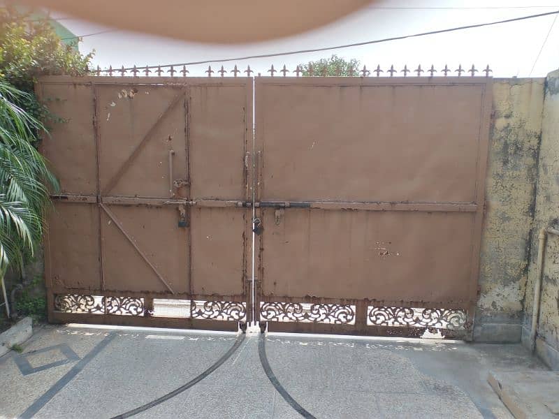 12*6 Heav Banglo iron Gate 0