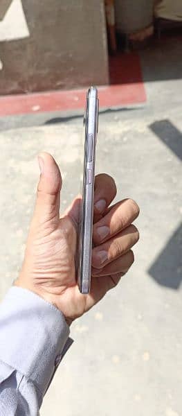 Vivo V21 for urgent sale 3