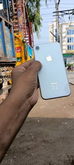 iphone xr icloud locked 128gb total original urgent sale