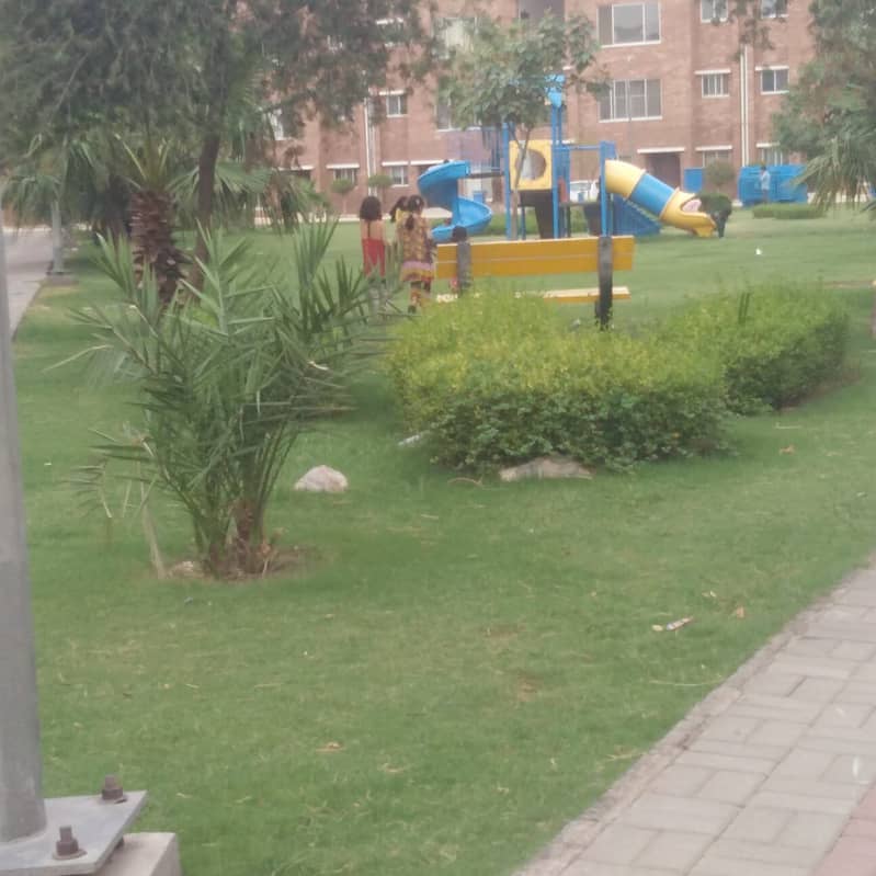 FACING PARK AVAMI VILLA FIRST FLOOR NEAR JAMIA MASJID AVAILABLE FOR SALE IN BAHRIA ORCHARD 10