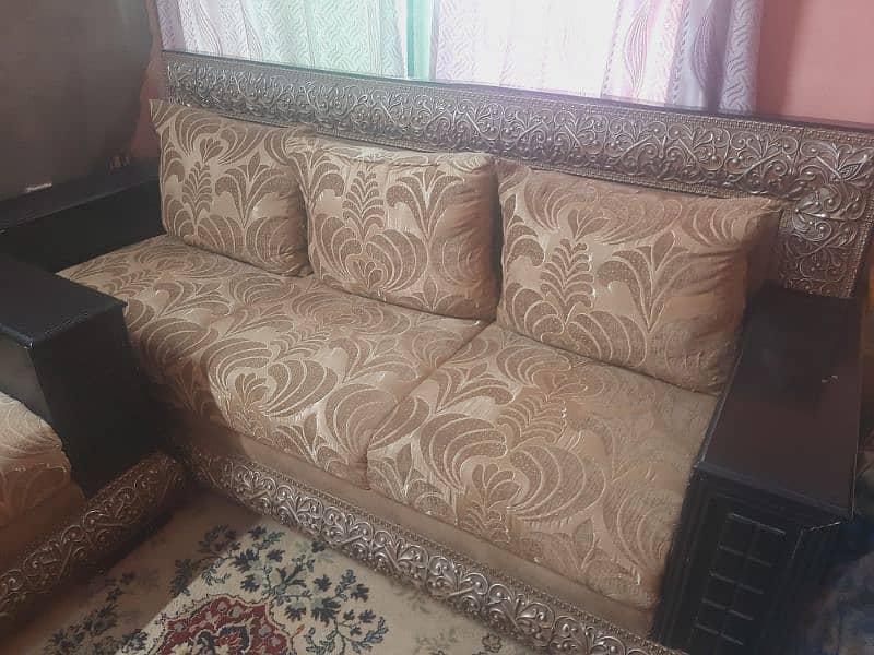 6 seater sofa set with center tabel 1