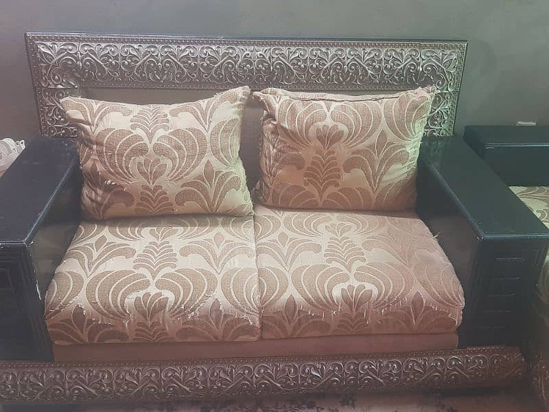 6 seater sofa set with center tabel 2