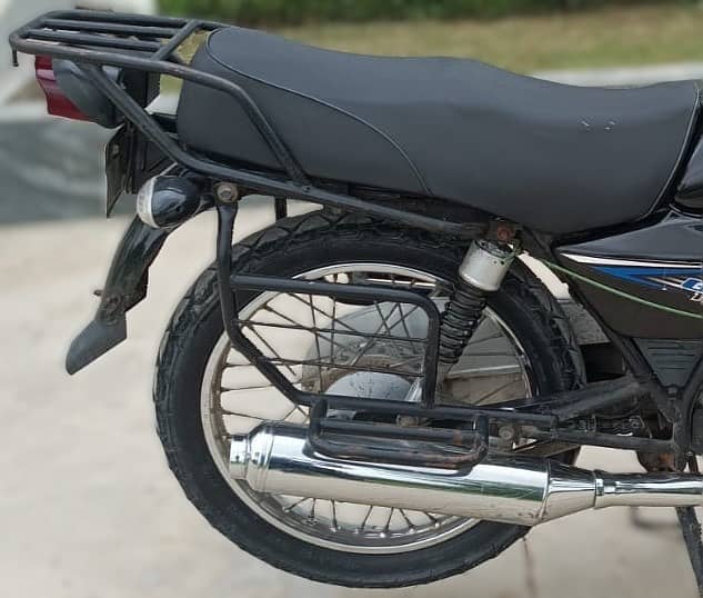 Suzuki GS150 Euro II - Model 2013 For Sale! 4