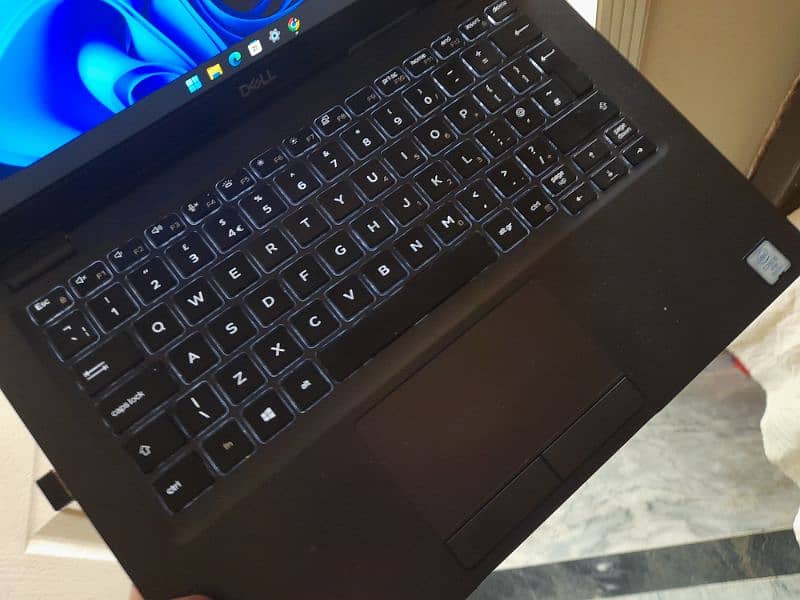 Dell Latitude 5300 Laptop | 13 Inches | Touch & Type 3