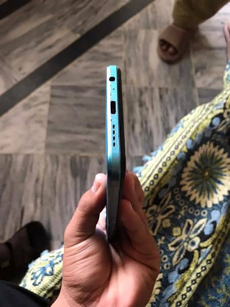 infinx note 11 6/128GB  10/10condition 4