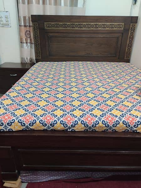 king size bed with 2 side tables 1