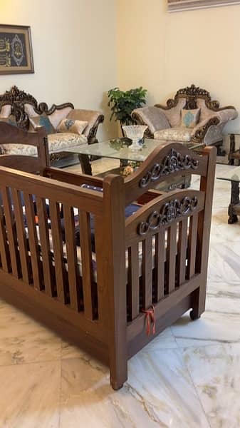 Baby Bed in Sheesham Wood 0