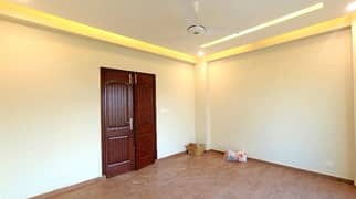 Ready To rent A Flat 10 Marla In Askari 11 - Sector B Lahore