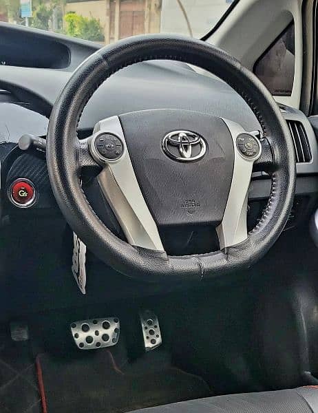 Toyota Prius 2013 model 2017 GS tom's 7