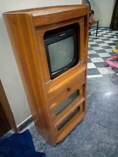 tv troly for sale or tv bhi sale karna ha orignal LG ka ha