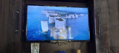 TCL LED 40 Inches