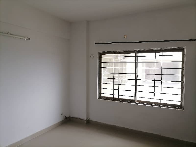 Spacious Flat Is Available In Askari 11 - Sector B For sale 5