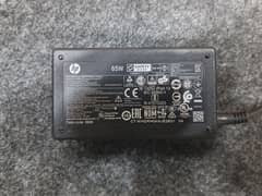 HP Blue Pin 65W Charger 0