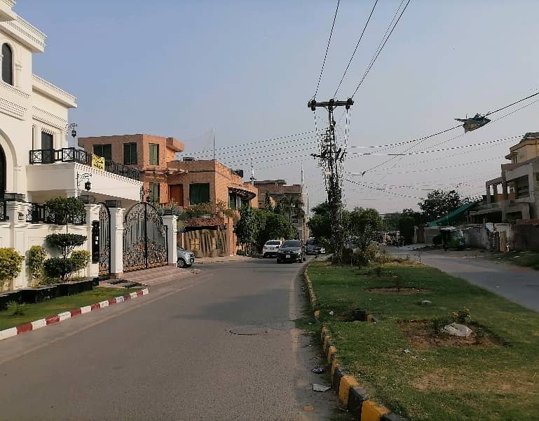 Affordable House For sale In Johar Town Phase 1 4