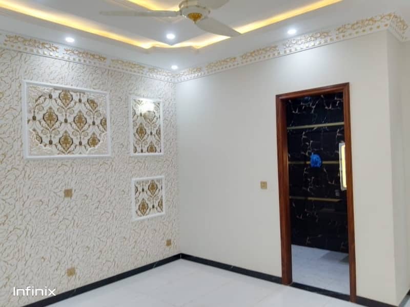 10 MARLA CORNER BREAD NOW LUXURY SPANISH HOUSE AVAILABLE FOR SALE IN FORMANITES HOUSING SCHEME BLOCK -N LAHORE. 10