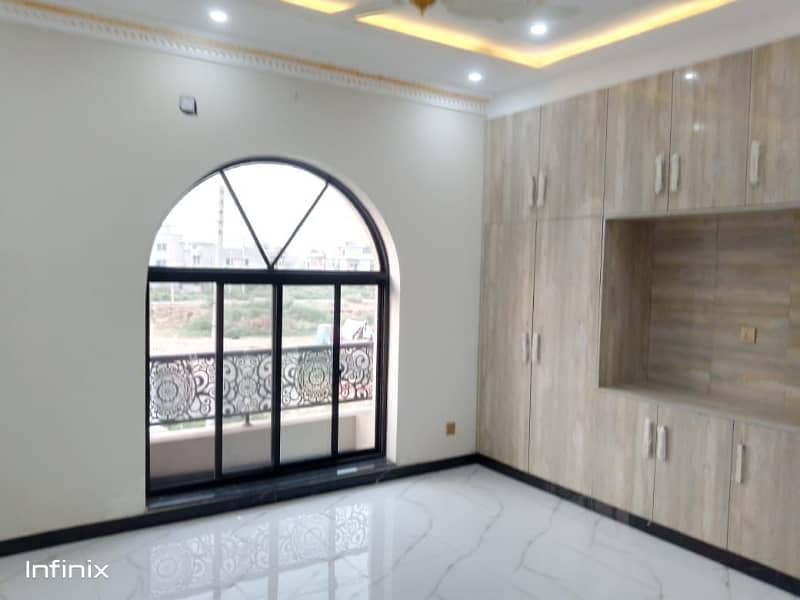 10 MARLA CORNER BREAD NOW LUXURY SPANISH HOUSE AVAILABLE FOR SALE IN FORMANITES HOUSING SCHEME BLOCK -N LAHORE. 21