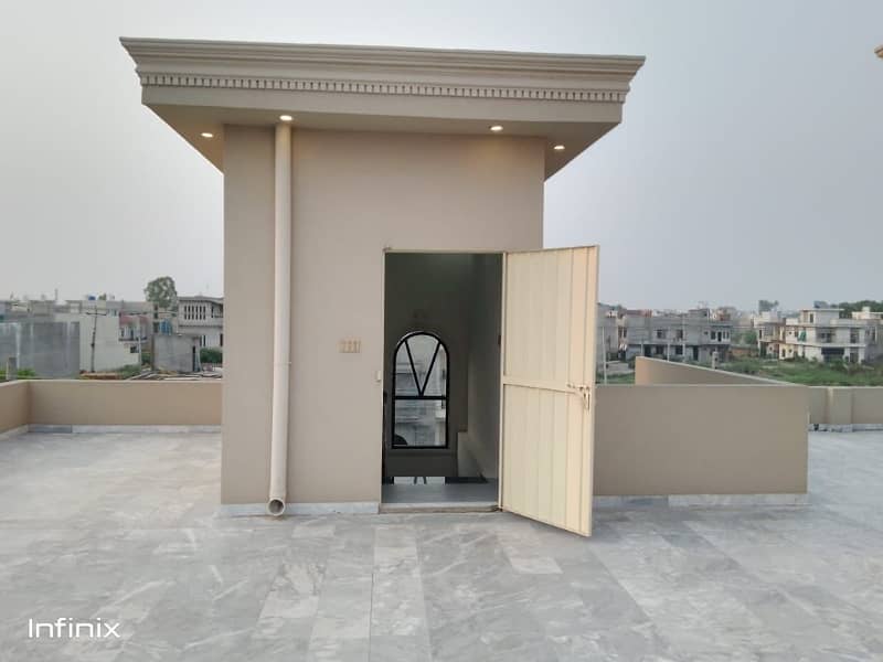 10 MARLA CORNER BREAD NOW LUXURY SPANISH HOUSE AVAILABLE FOR SALE IN FORMANITES HOUSING SCHEME BLOCK -N LAHORE. 48