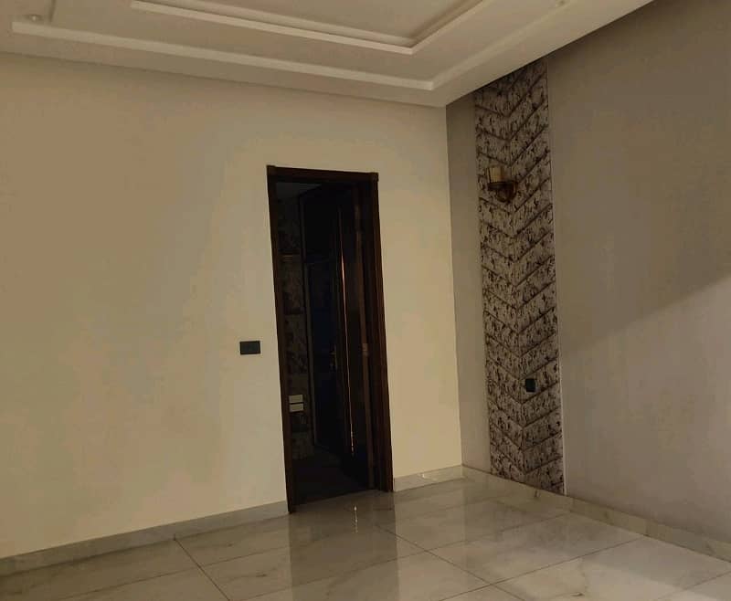 A 7 Marla House Located In Architects Engineers Housing Society Is Available For sale 8