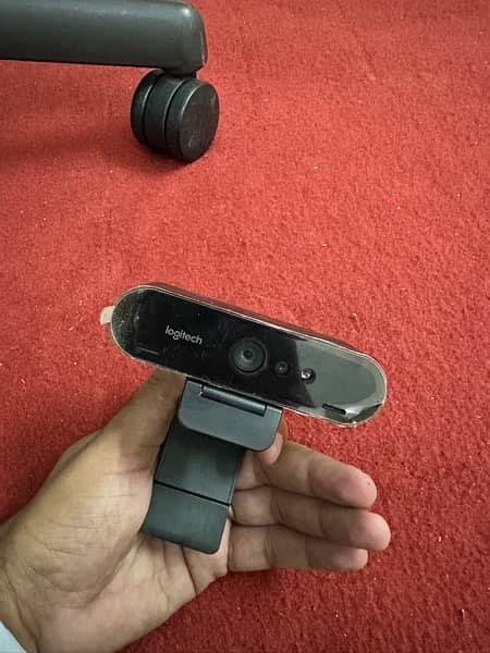 Logitech Brio 4K Webcam, Ultra 4K HD Video Calling 3