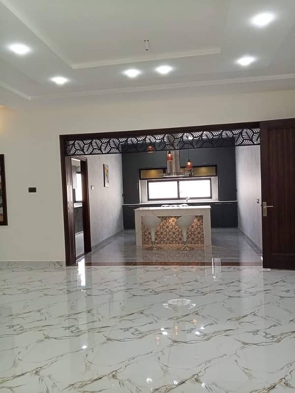 10 MARLA INDEPENDENT CORNER HOUSE WITH BASEMENT AVAILABLE FOR RENT IN DHA PHASE 5 BLOCK -K 4