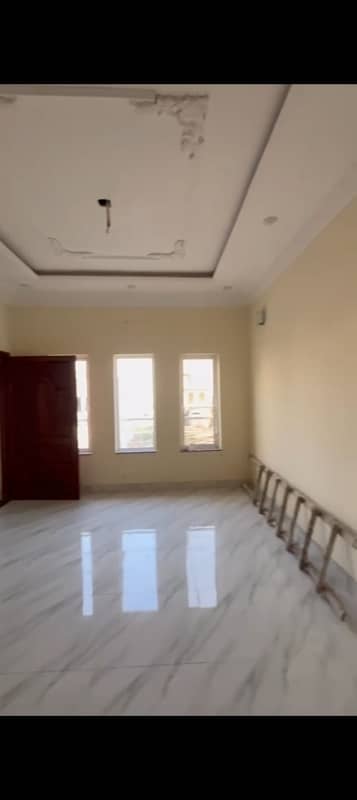 5 MARLA NOW 1 YEARS OLD SPANISH HOUSE AVAILABLE FOR RENT IN FORMANITES HOUSING SCHEME BLOCK -E LAHORE. 1