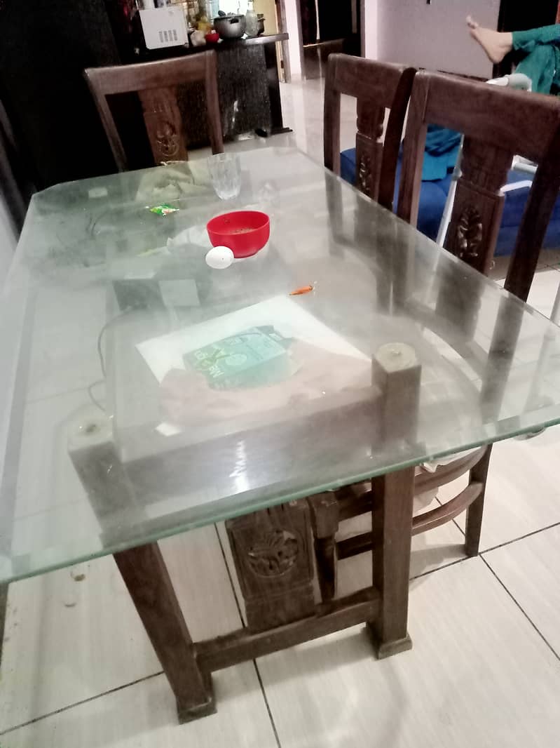 6 chair dinning table for sell 1