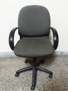 7 Revolving Office Chairs