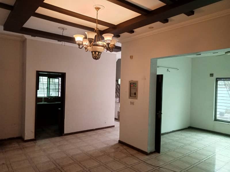 JODISNAL colony black c 10 MARLA house for Rent 5 bedroom daring room daibal kitchen daibal unit nizd 8