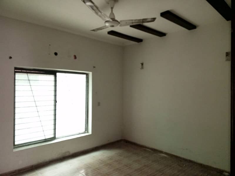 JODISNAL colony black c 10 MARLA house for Rent 5 bedroom daring room daibal kitchen daibal unit nizd 11