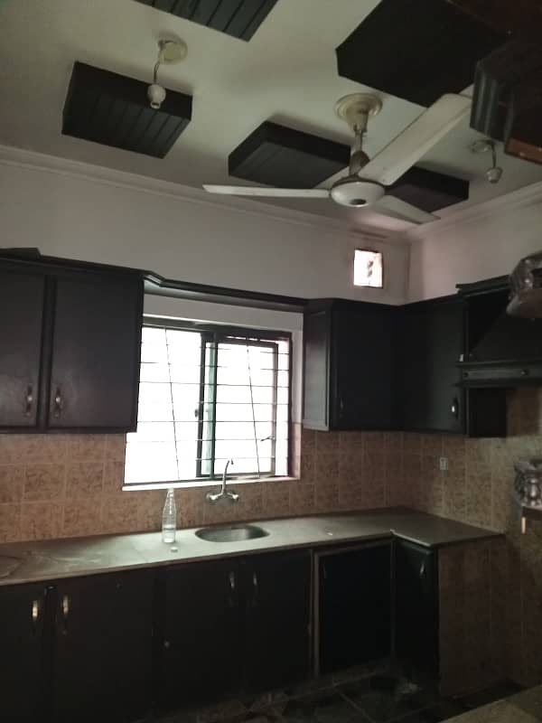 JODISNAL colony black c 10 MARLA house for Rent 5 bedroom daring room daibal kitchen daibal unit nizd 14