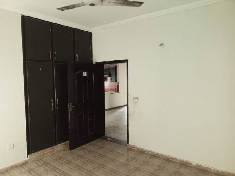 JODISNAL colony black c 10 MARLA house for Rent 5 bedroom daring room daibal kitchen daibal unit nizd 25