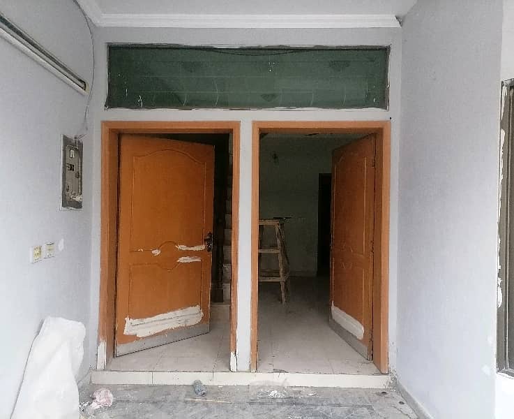 Stunning 5 Marla Lower Portion In Johar Town Available 1