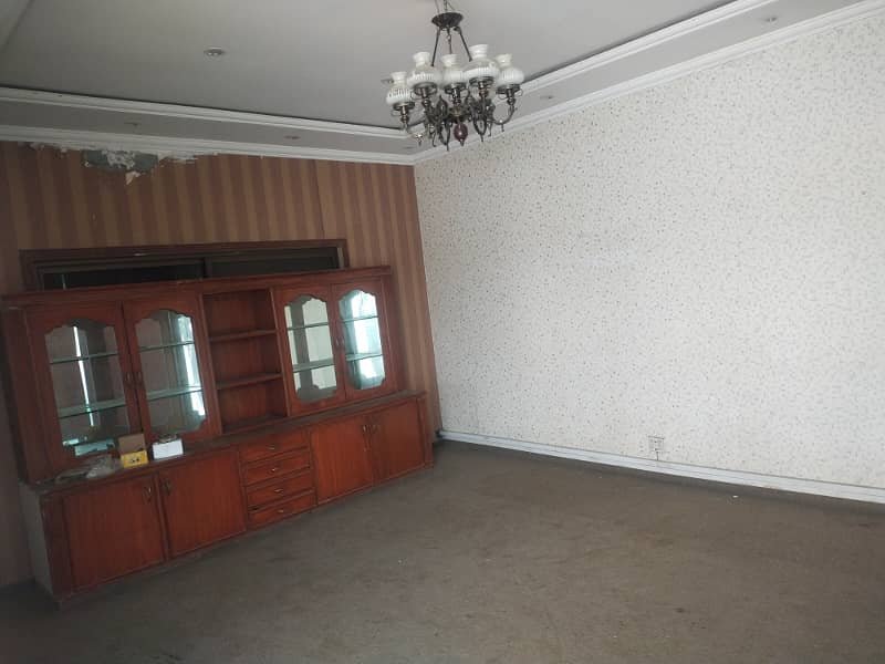 Johar Town Phase 2 Block J 3 5 MARLA House For Rent 4 Bedroom Daring Room Double Kitchen 11