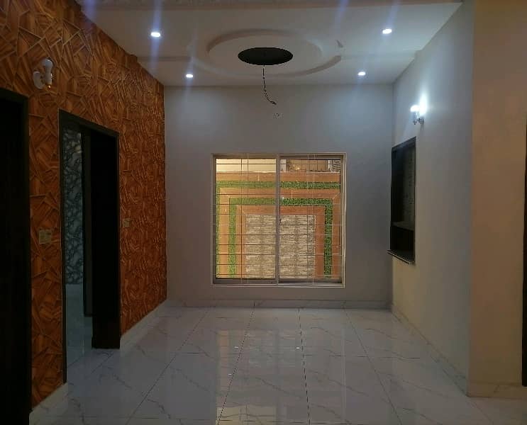 Ideal 10 Marla House Available In Wapda Town, Wapda Town 2