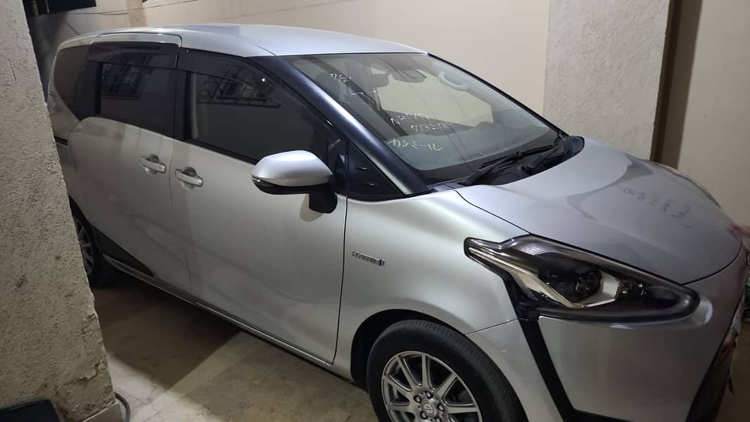 Toyota Sienta 2018 0