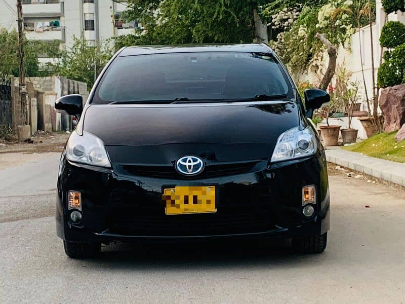 Toyota Prius 2011 1